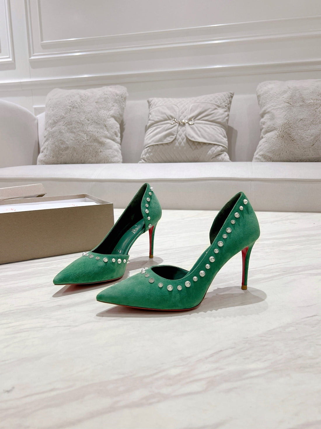 Cl 25 Iriza Pumps 8.5cm Green Suede 314904
