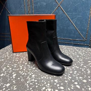 Hm Lisa Ankle Boots 80MM Black Cowhide 531563