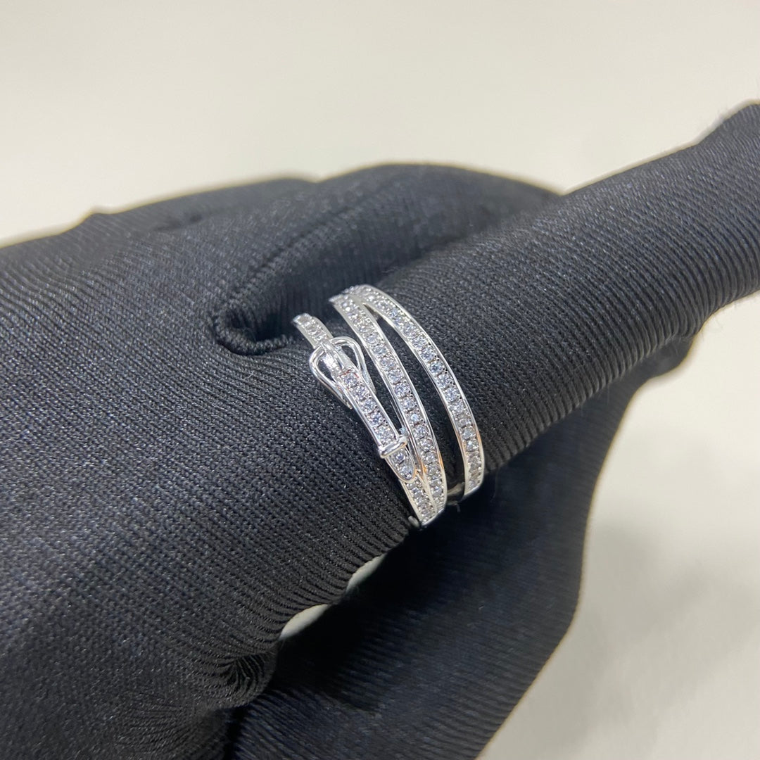 Hm Buckle Diamond 3 Ring