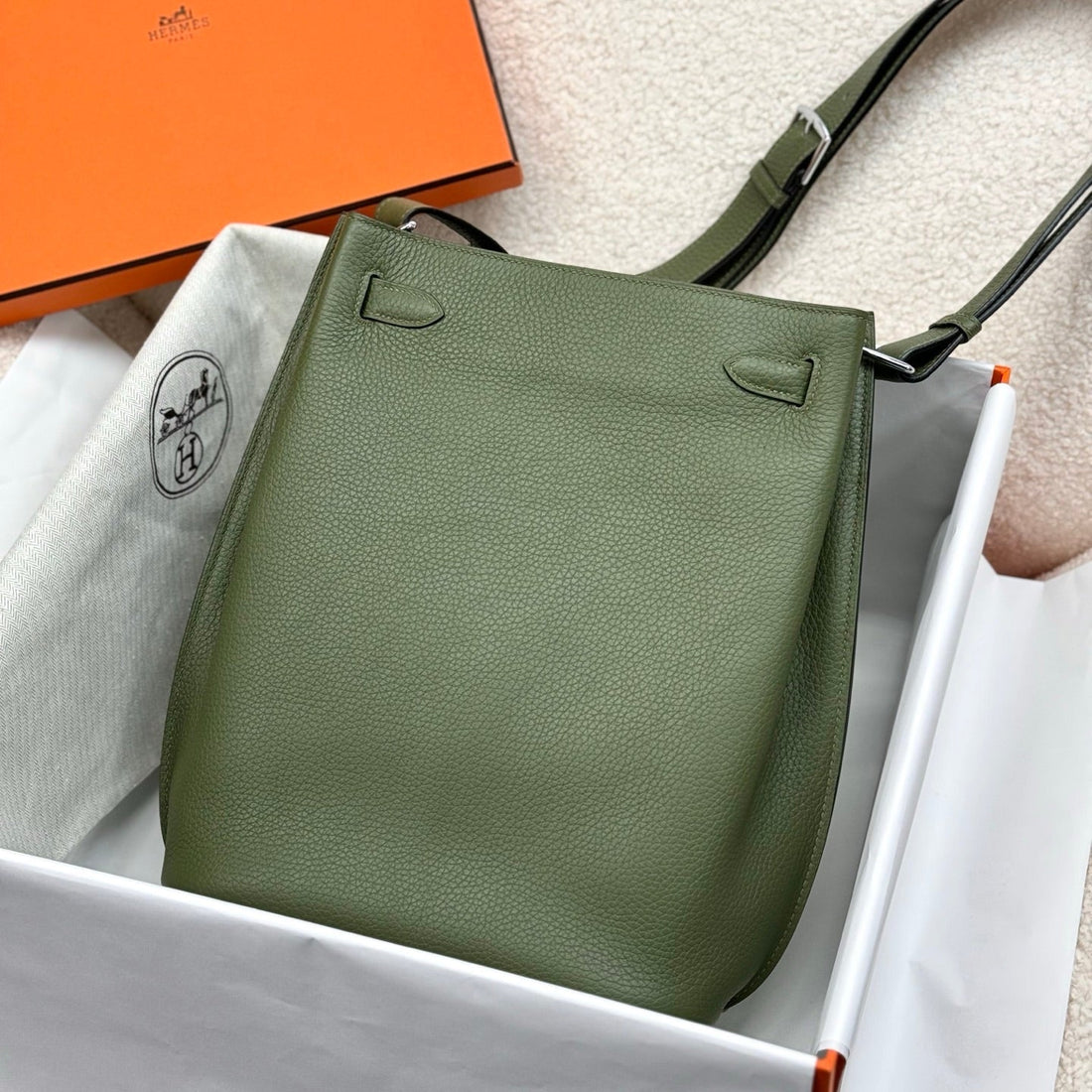 HM So Kelly Shoulder Bag 22CM Green Cowhide 284529