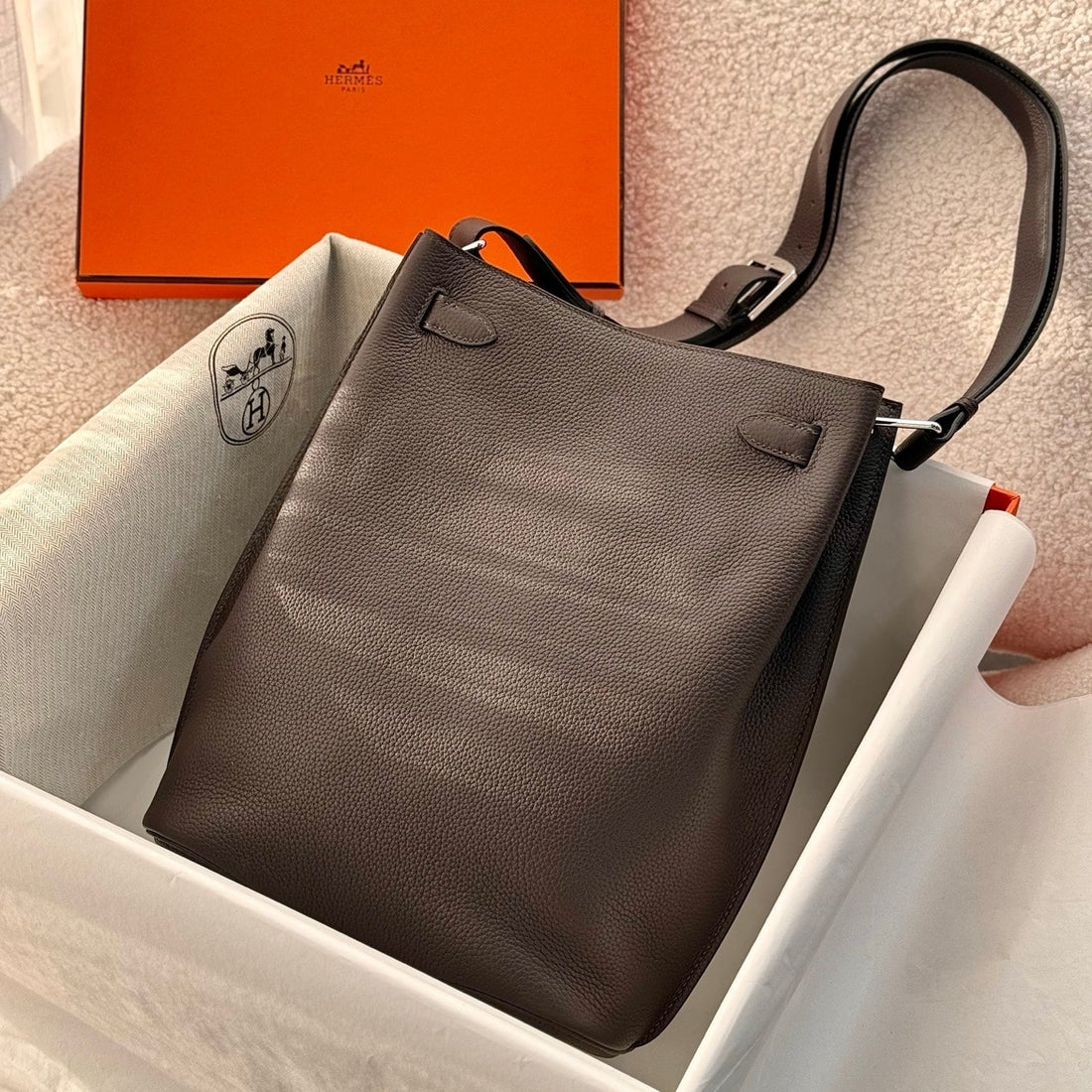 HM So Kelly Shoulder Bag 22CM Etoupe Cowhide 284532