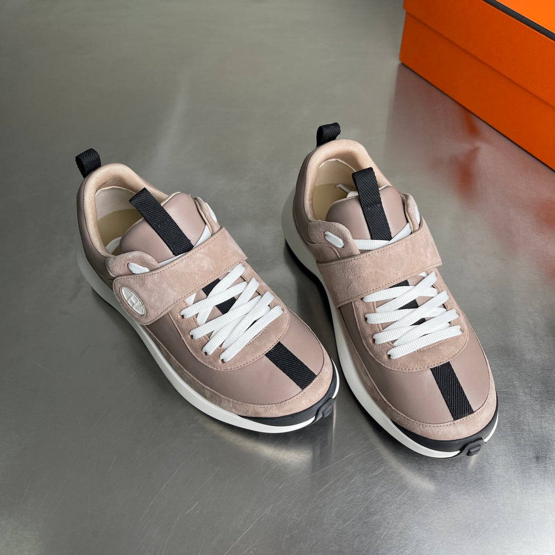 Hm Men's Loop Sneaker Beige Calfskin Suede 741459