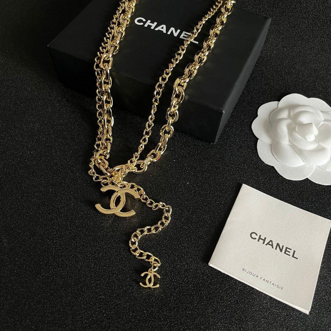 Double C Necklace Double Chain In Gold Plating