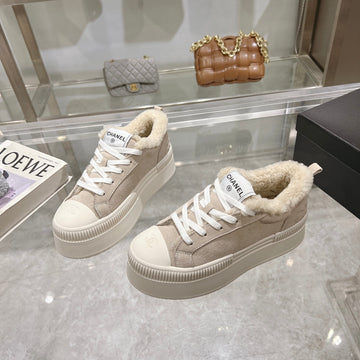 CC Sneaker Milky Beige Suede Wool Lining