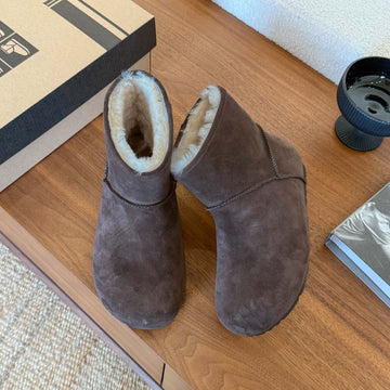 Ugg Classic Femme Mini Boots Charred Mahogany Wool Suede 517908