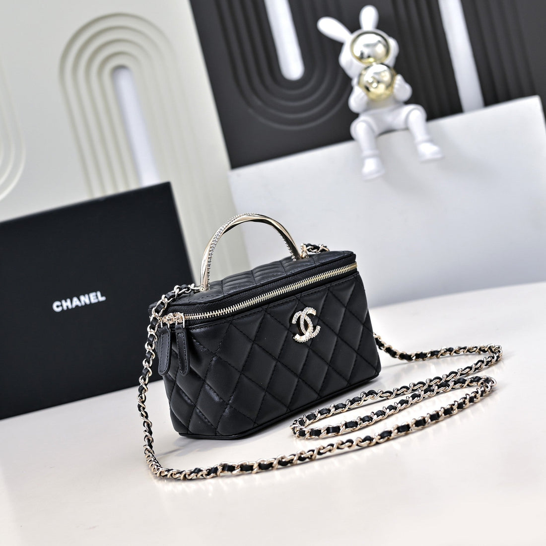 CC 24K Vanity Top Handle 17CM Black Lambskin Silver Hardware