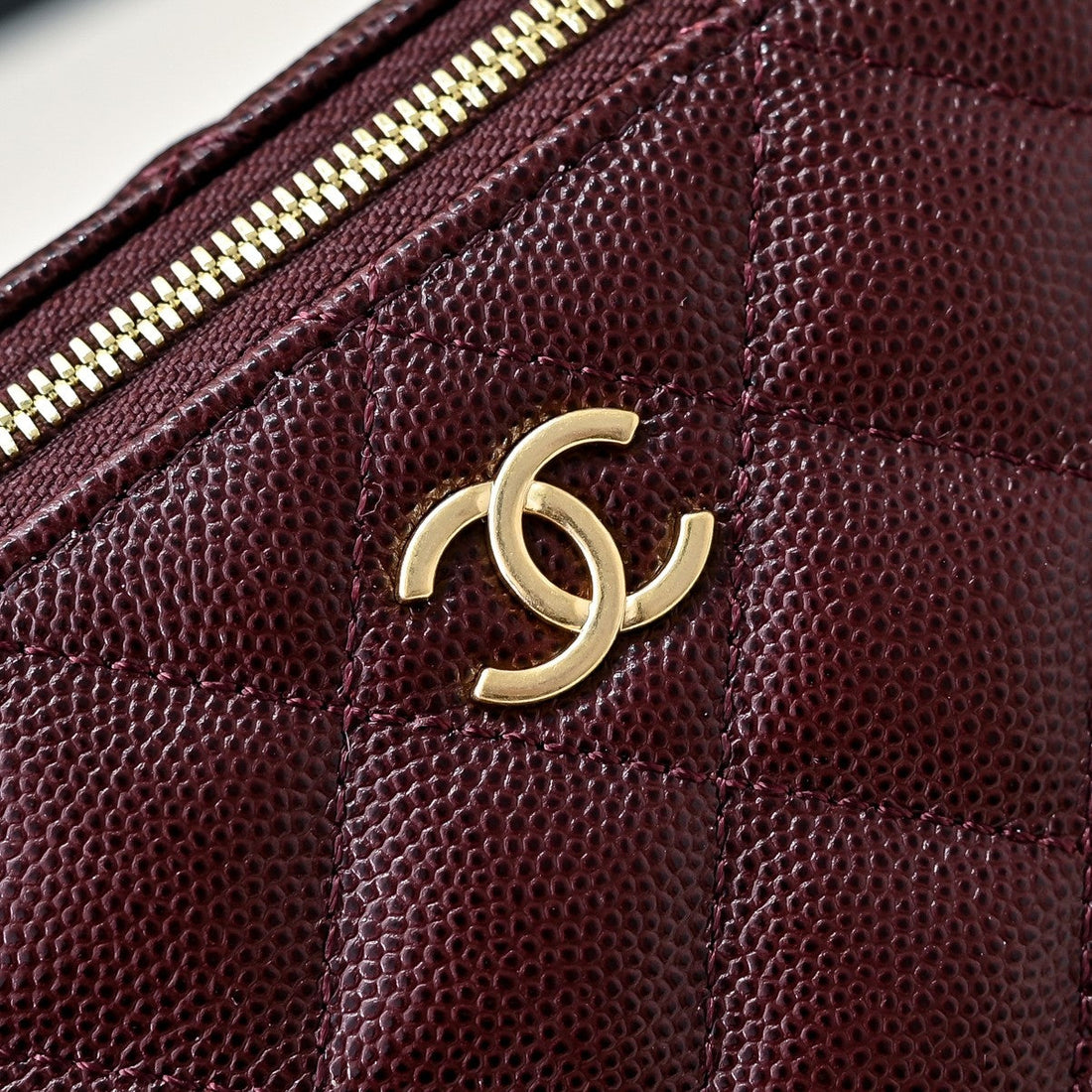 CC 24A Vanity Top Handle 16CM Burgundy Grained Calfskin Gold Hardware