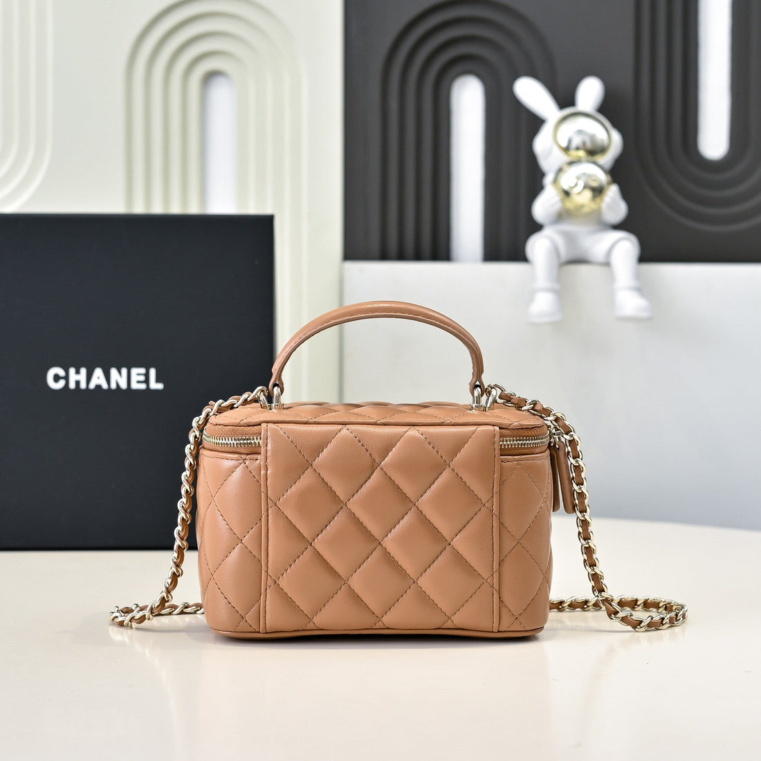 CC 26S Vanity Case Brown Quilted Lambskin 286287