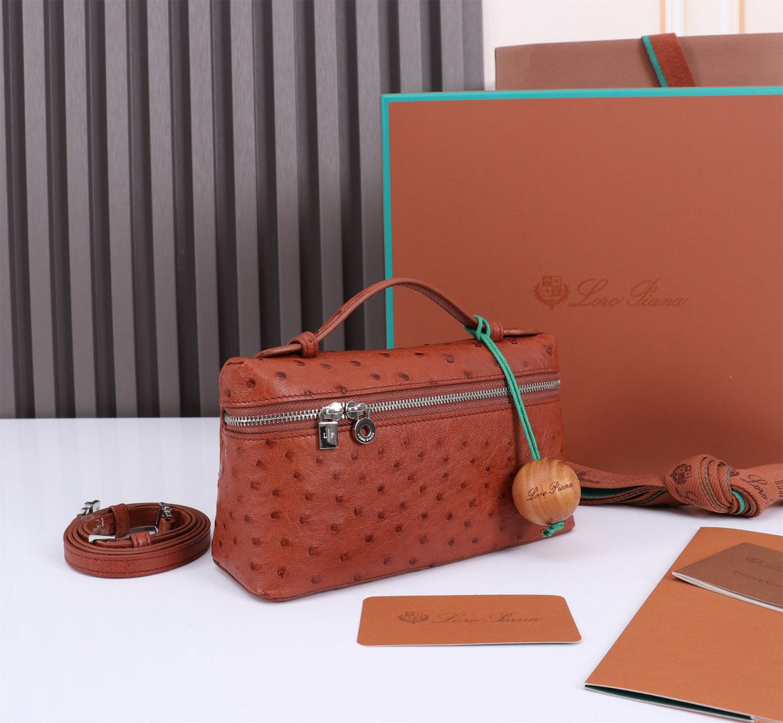 Extra Pocket L19 In Red Brown Ostrich Leather