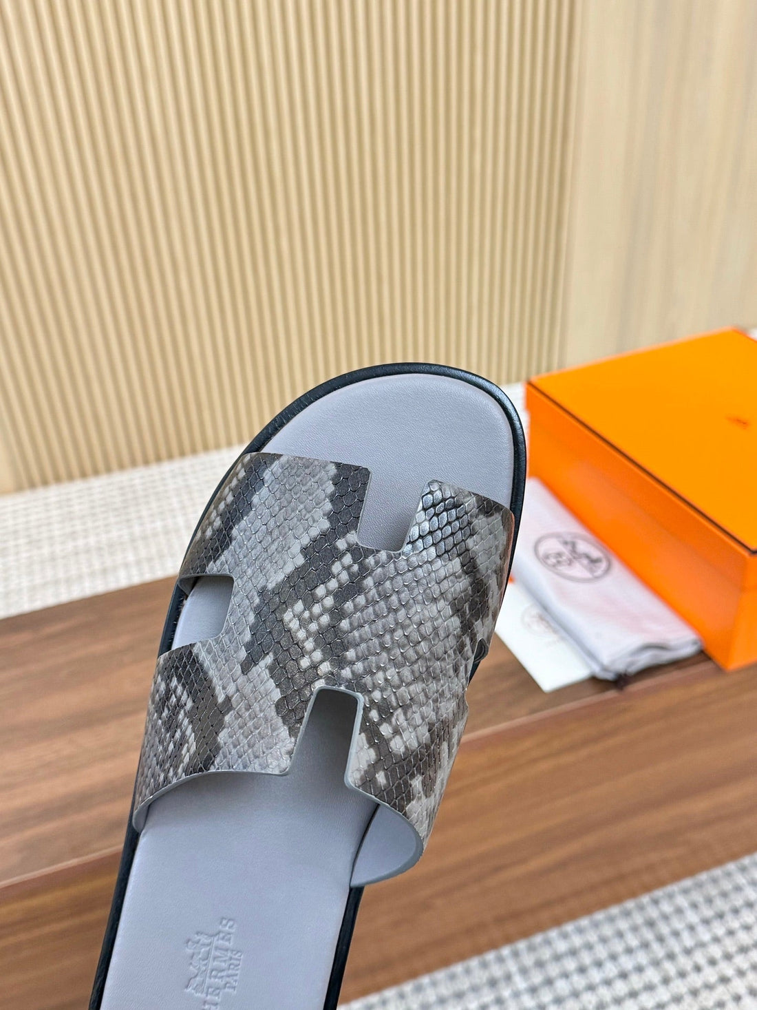Hm Izmir Sandal Gray Rose Leather 294343