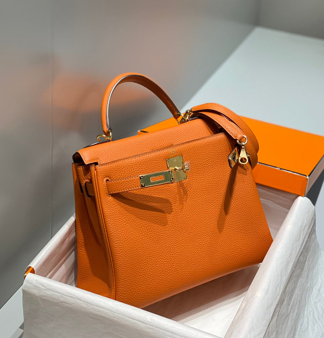 HM Kelly 28CM Orange Togo Gold Hardware