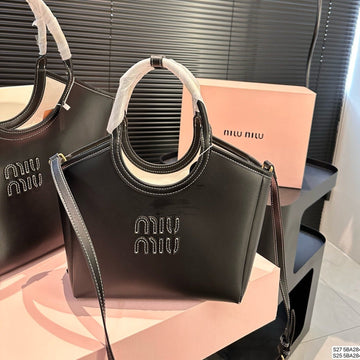 Large Hobo 28 Tote In Black Calfskin