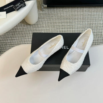 CC Mary Jane In White Tweed And Black Satin