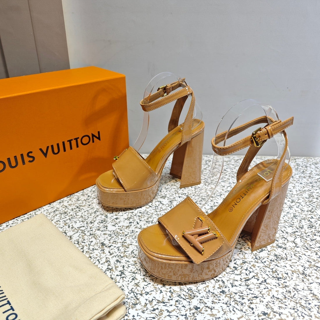 LV Shake Platform Sandal 110MM Brown Patent Leather 456140