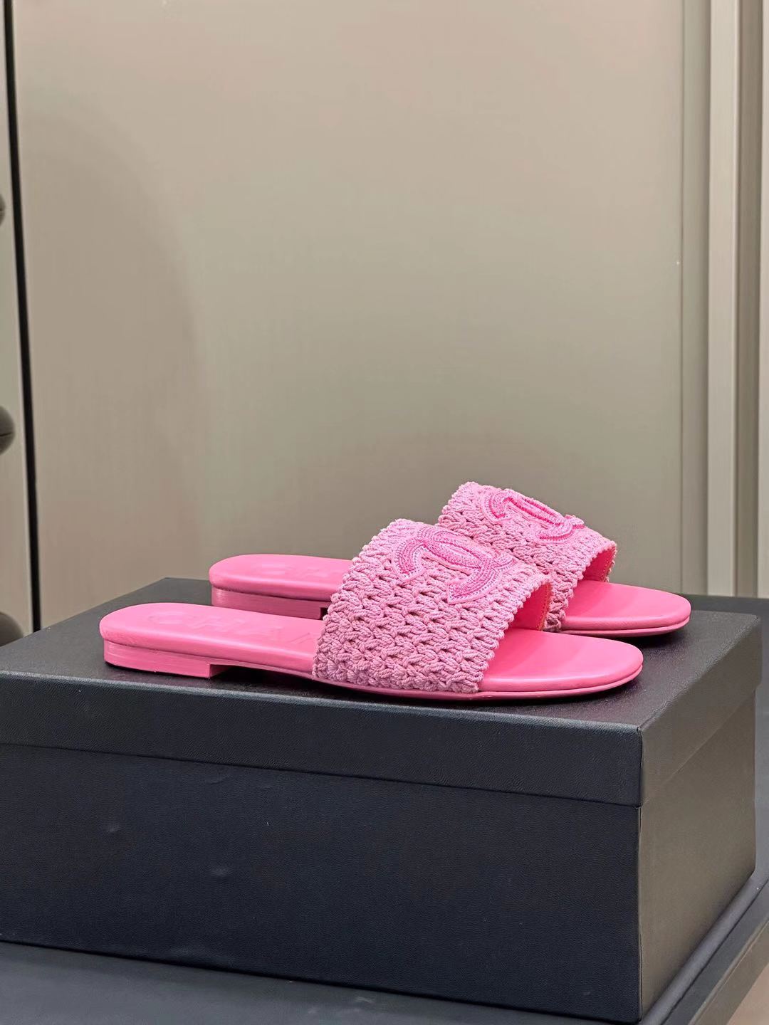 CC Woven Slippers Light Pink Cowhide Sole