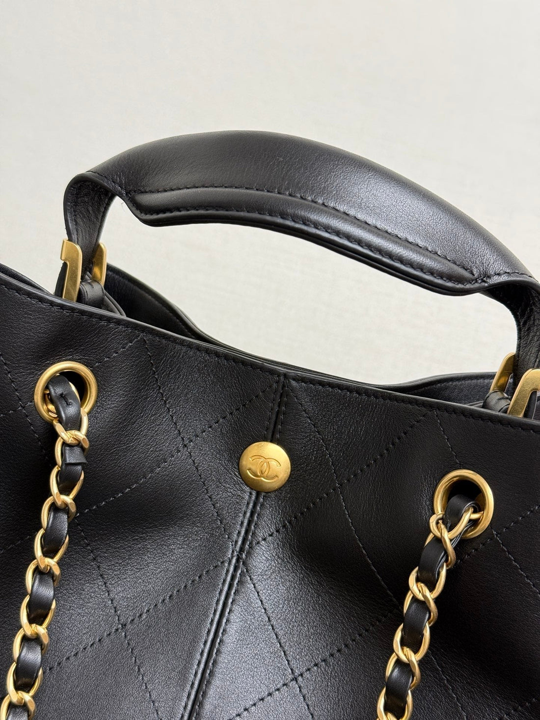 CC 25A Tote Bag 28CM Black Calfskin