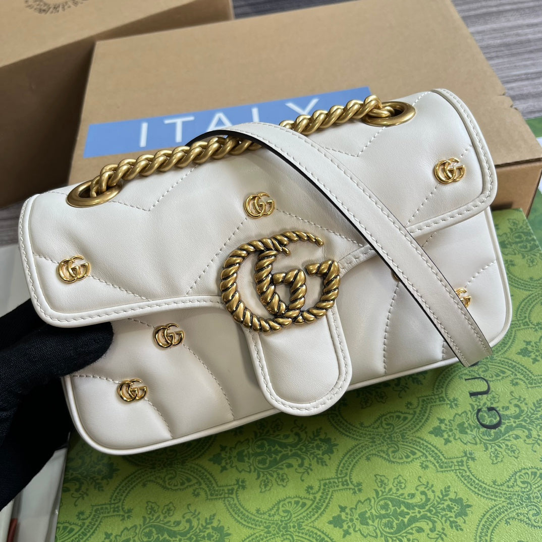 GG Marmont Small 22 Bag In White Lambskin