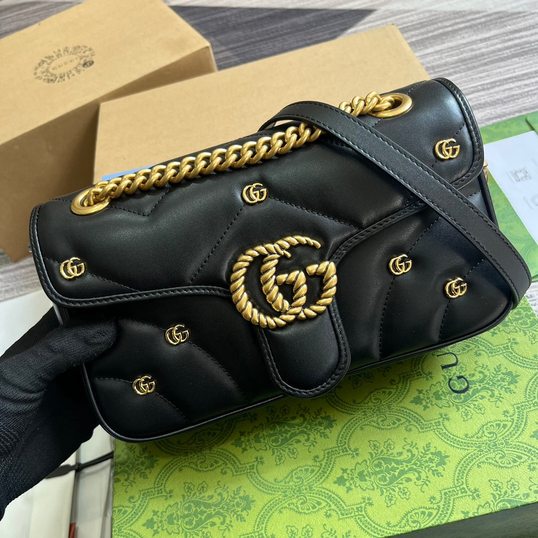 GG Marmont Medium 26 Bag In Black Lambskin