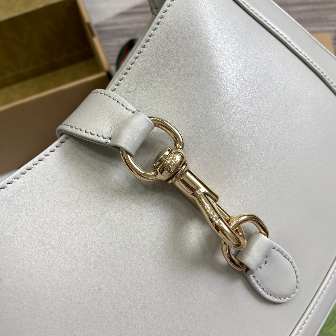 Jackie Small Shoulder Bag 27 In White Calfskin Gold Hardware