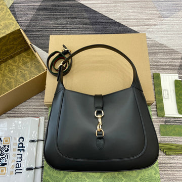 Jackie Medium Shoulder Bag 35 In Black Calfskin Gold Hardware