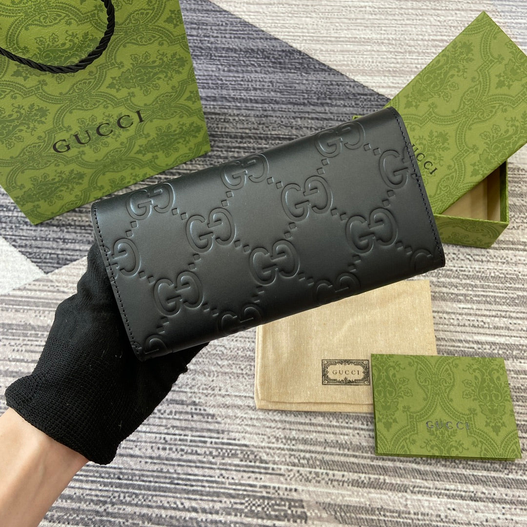 Continental Wallet 19 In Black Embossed Calfskin Gold Hardware
