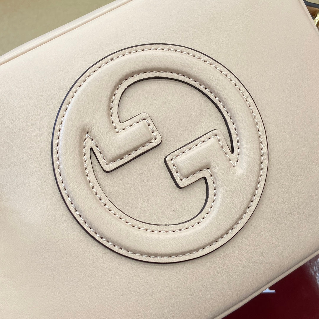 Blondie Mini Shoulder Bag 21 In White Calfskin