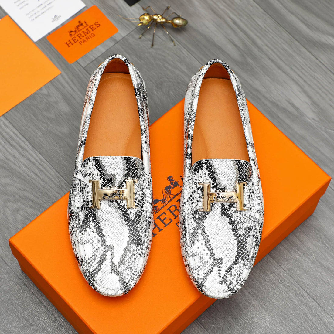 Hm Snakeskin Motif Loafer White And Black Calfskin
