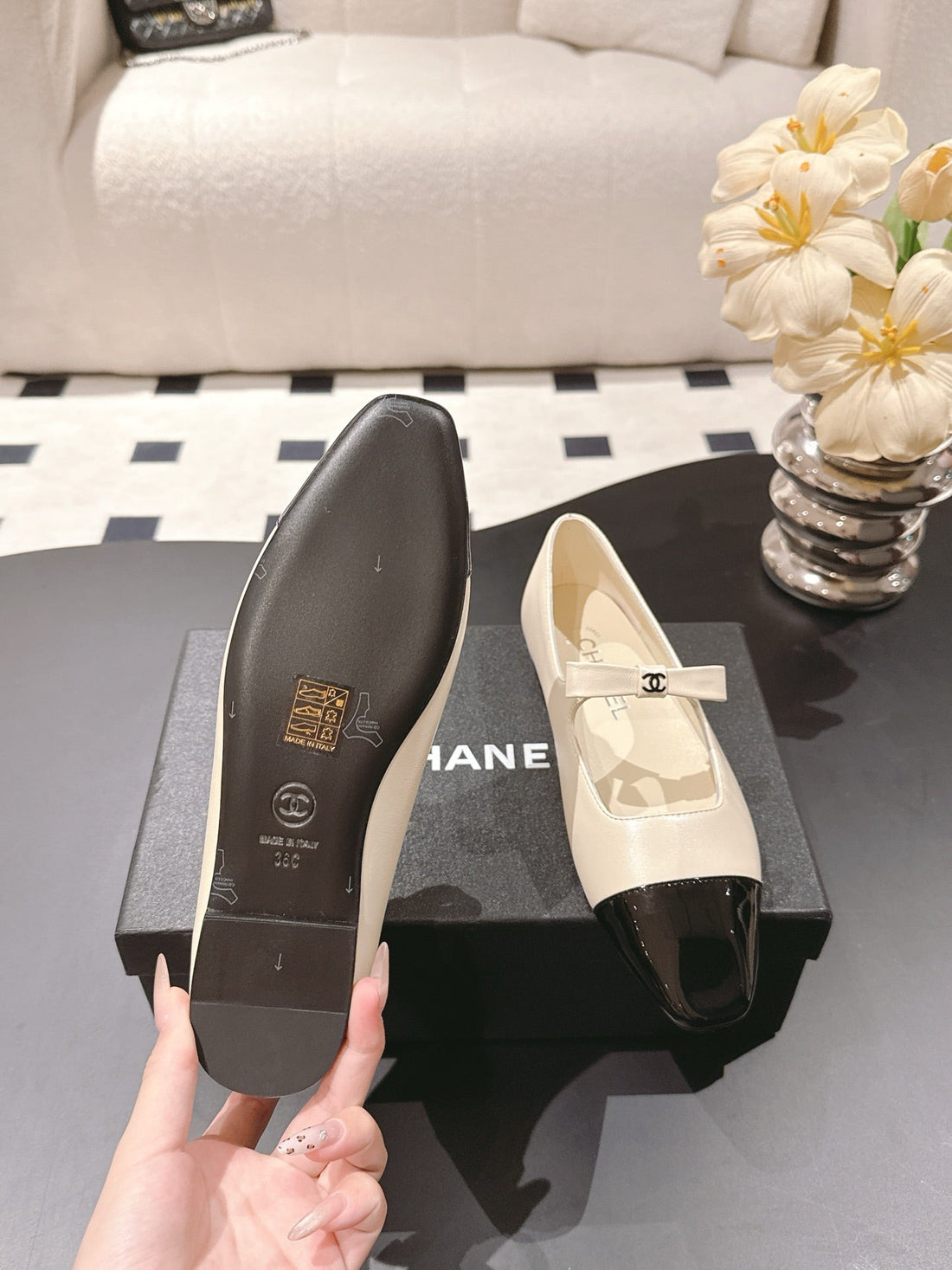 CC 25B Small Bow Buckle Ballet Flats 10MM Black Beige Sheepskin Patent Leather 415749