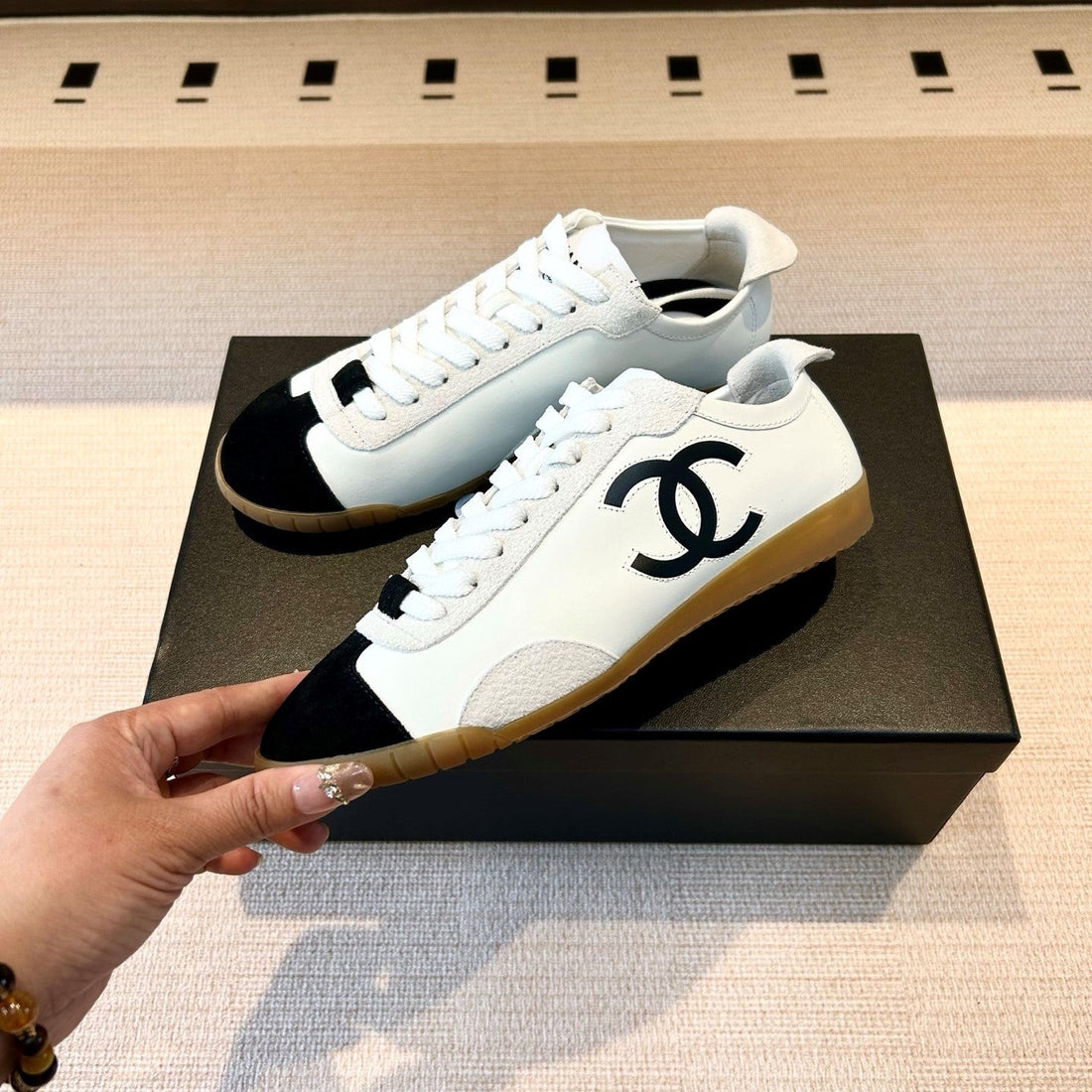 CC 26S Trainers White Black Calfskin & Suede 618696