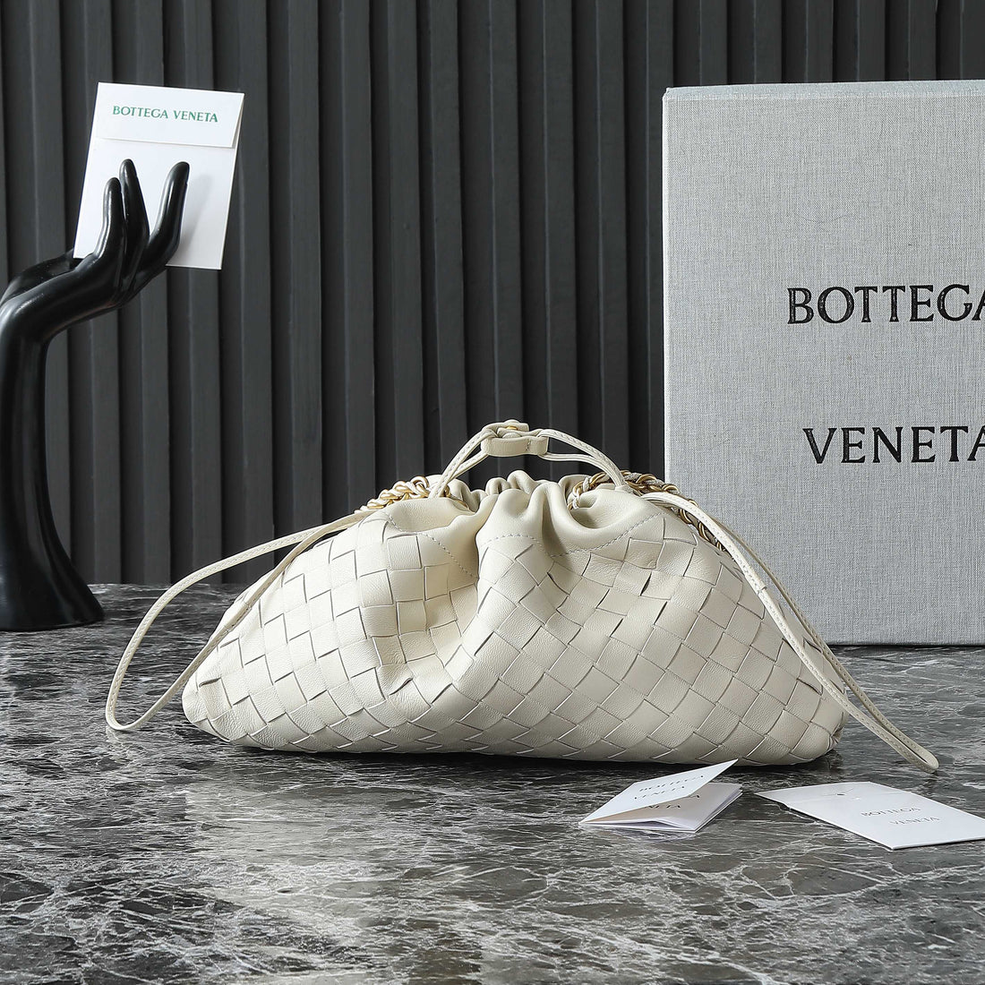 Bv Dustbag Notte 33CM With Chain White Calfskin Hw