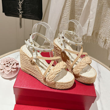 Valentino Garavani Taupe Wedge Rockstud Sandals 10MM In White Calfskin And Beige Raffia 829383