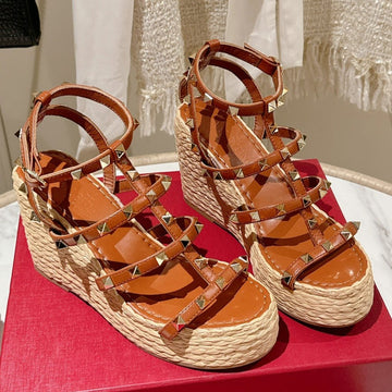 Rockstud Ankle Strap Wedge Sandal In Yam Orange Calfskin Leather 95 Mm
