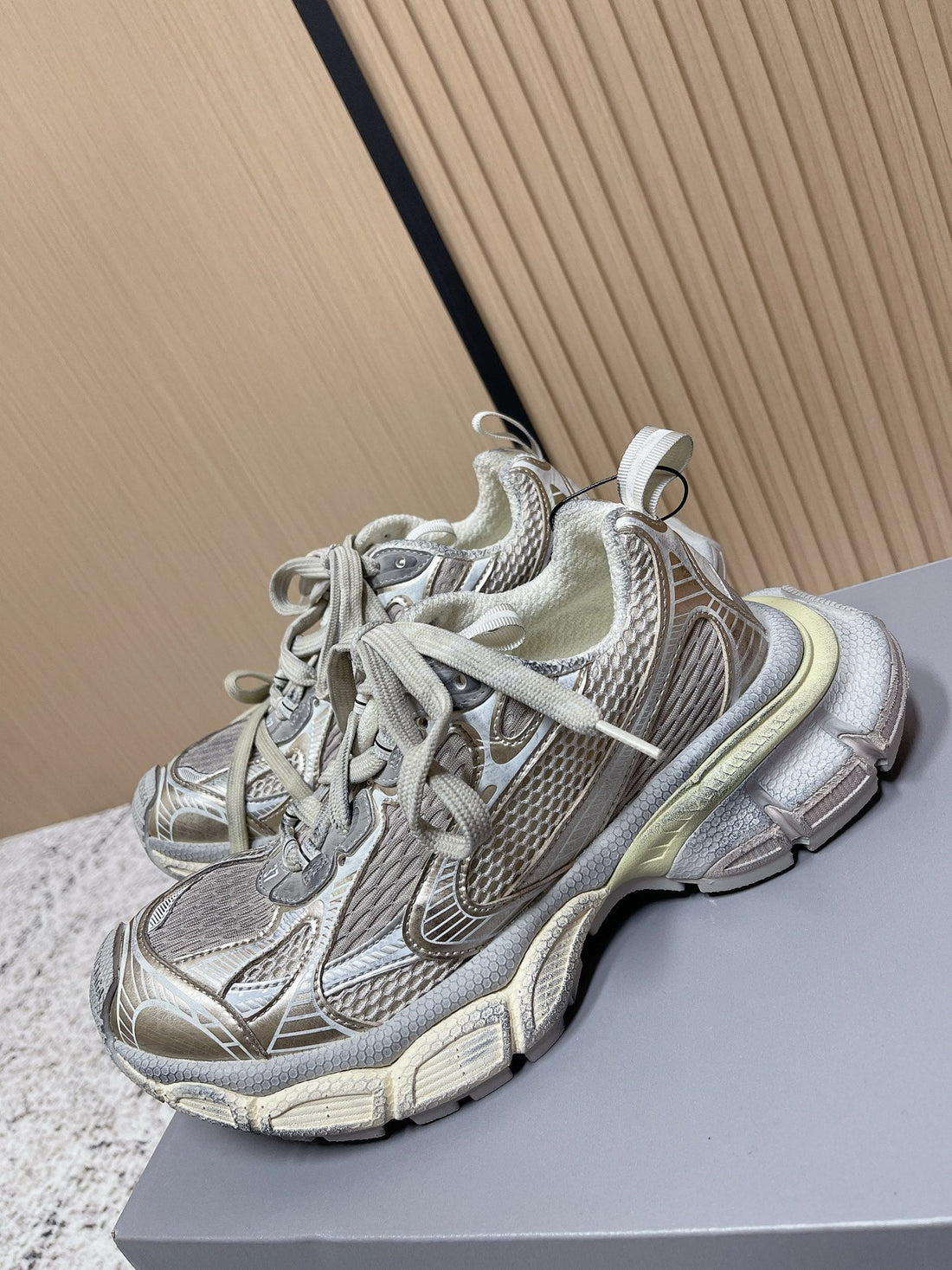 Balenciaga Sneaker Mesh Lace-Up Gray Fabric 534179
