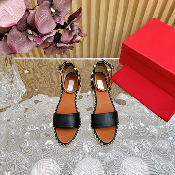 Rockstud Espadrille 45MM Black Leather Sandals