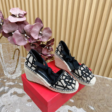 Valentino Wedge High Heel Lace-Up Sandals 85MM In Black Mix Beige Canvas Fabric And Raffia 814617