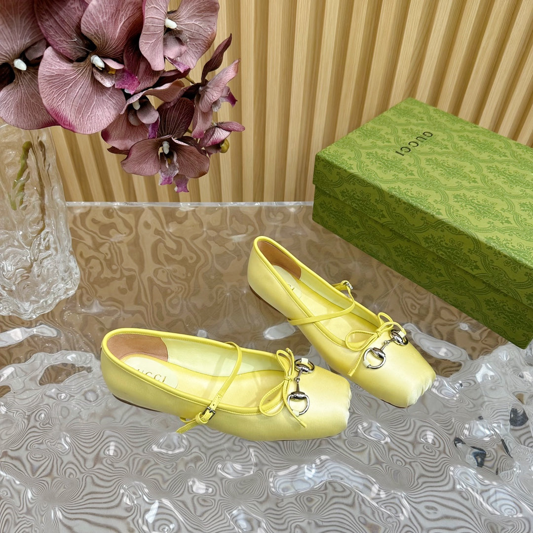 Ballet Flat In Light Yellow Silk