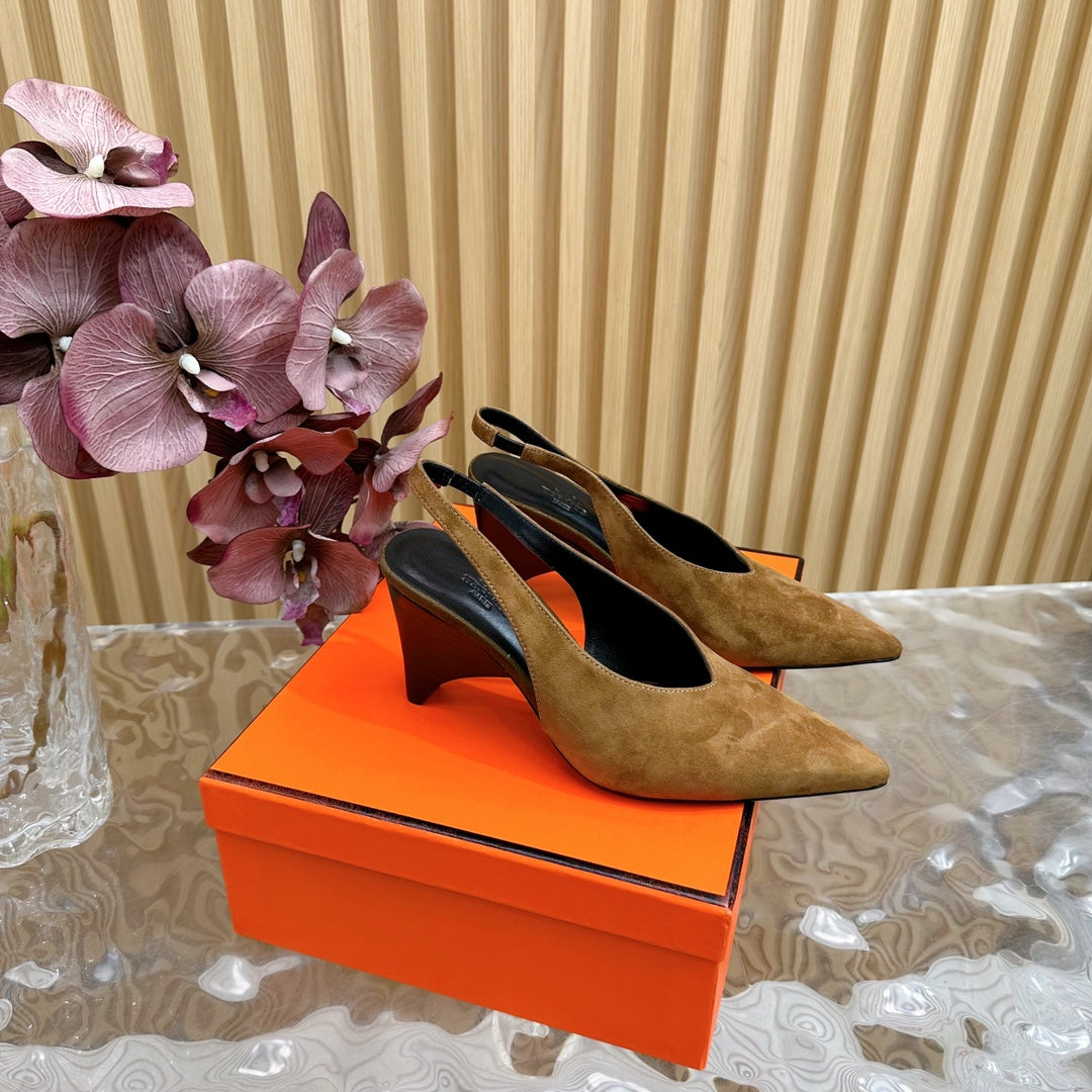 Hm Intime 75 Pump Brown Suede 957095