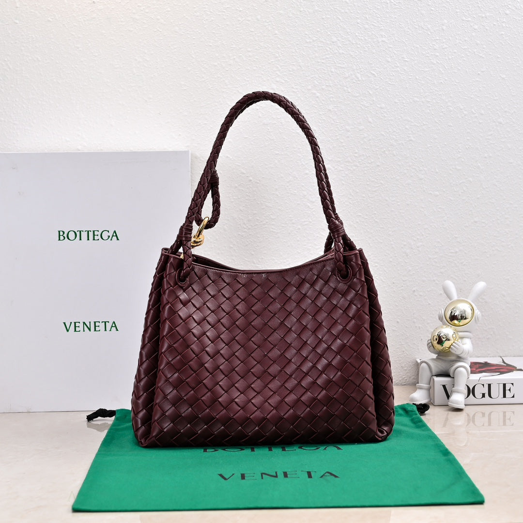 Bv 26S Parachute Bag Burgundy Intrecciato Leather 291401