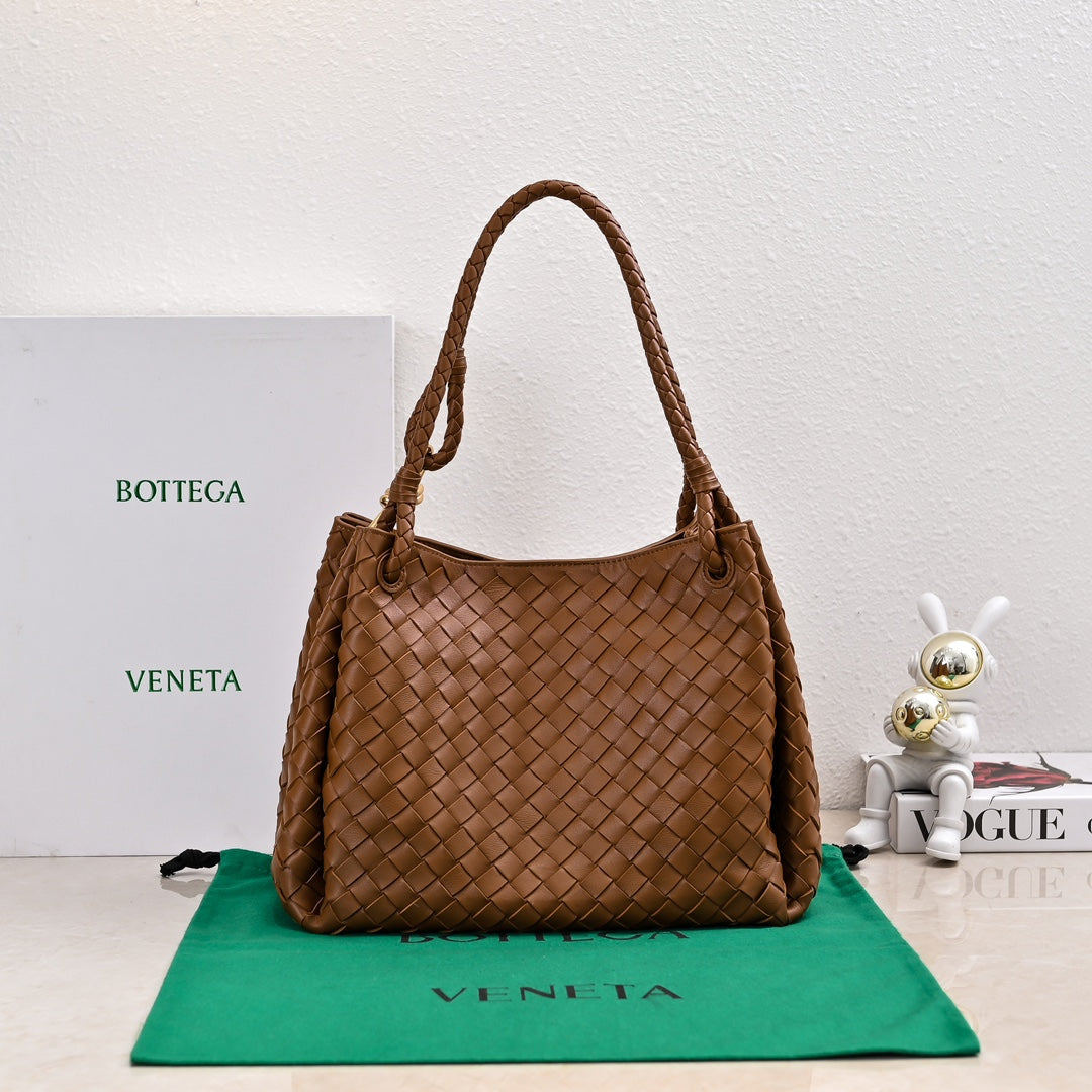 Bv 26S Parachute Bag Tan Brown Intrecciato Leather 291403