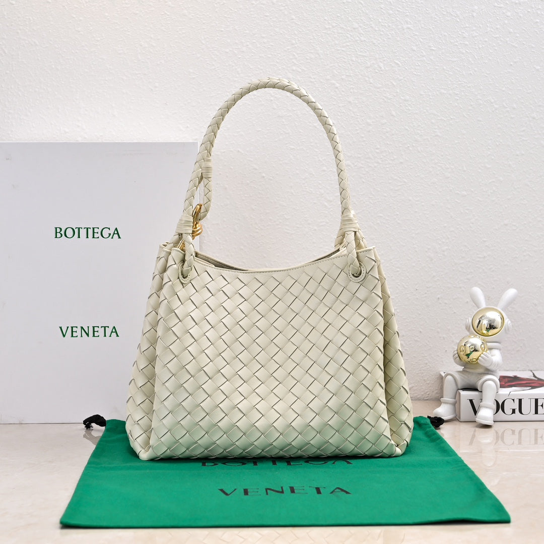 Bv 26S Parachute Bag Cream Intrecciato Leather 291409