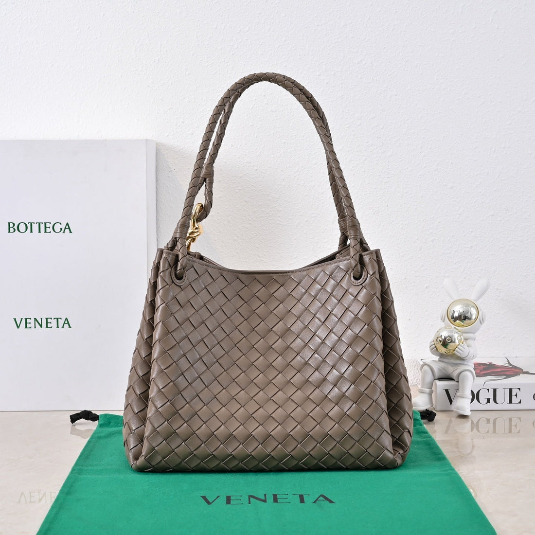 Bv 26S Parachute Bag Coffee Intrecciato Leather 291413