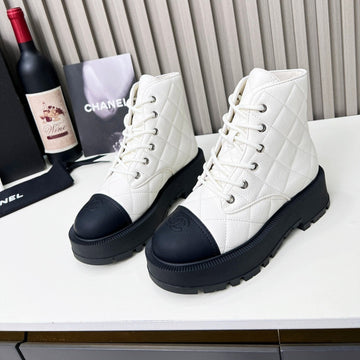 CC Combat Boots In White Mix Black Quilted Lambskin 944577