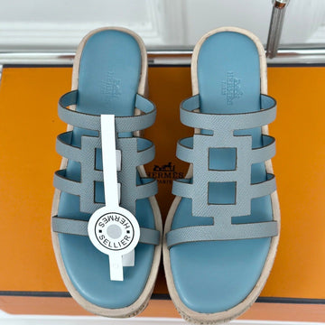 Isabella Sandal Sky Calfskin