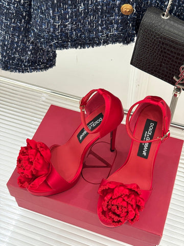 Dc 24 Keira Floral-Appliqué Sandals Red Sheepskins & Cowhide 304709