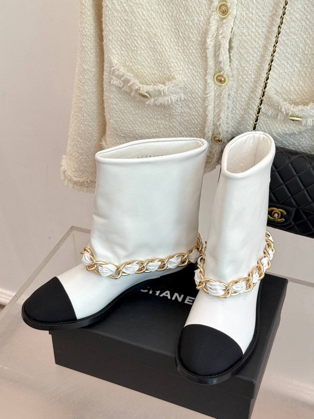Chanel 25 Large Chain Flat-Solved Boot White Lambskin 465420