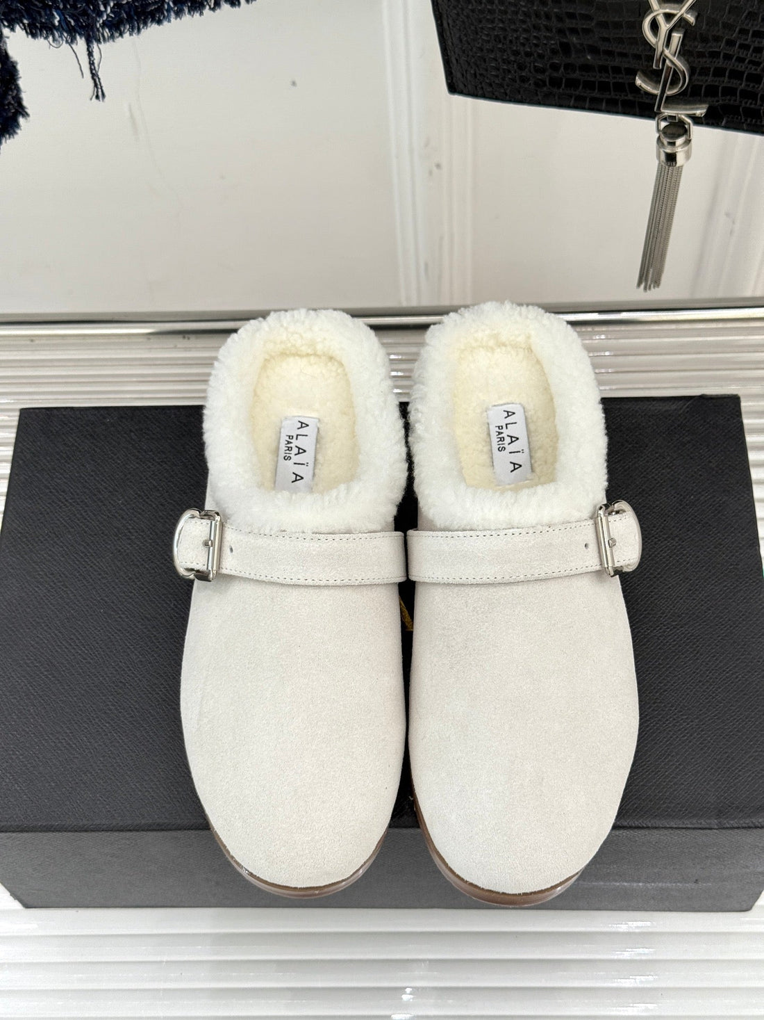 Alaïa 25WF Slippers Belt Buckle White Suede Wool 472228