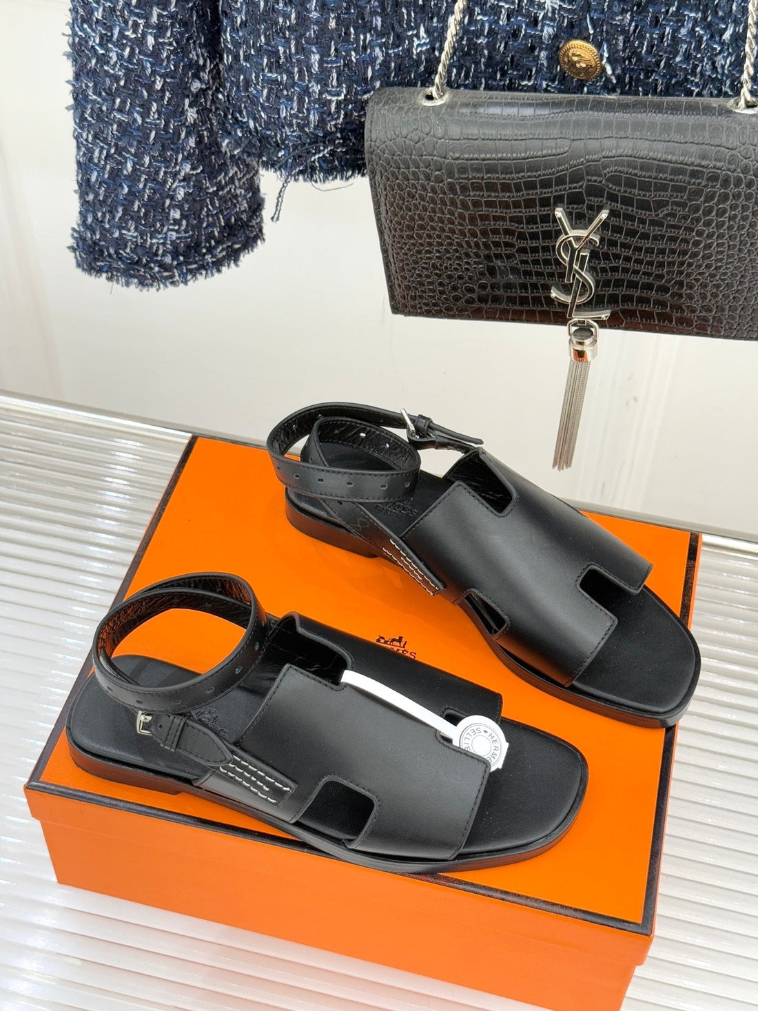 Hm Maya Sandal Black Leather 642791