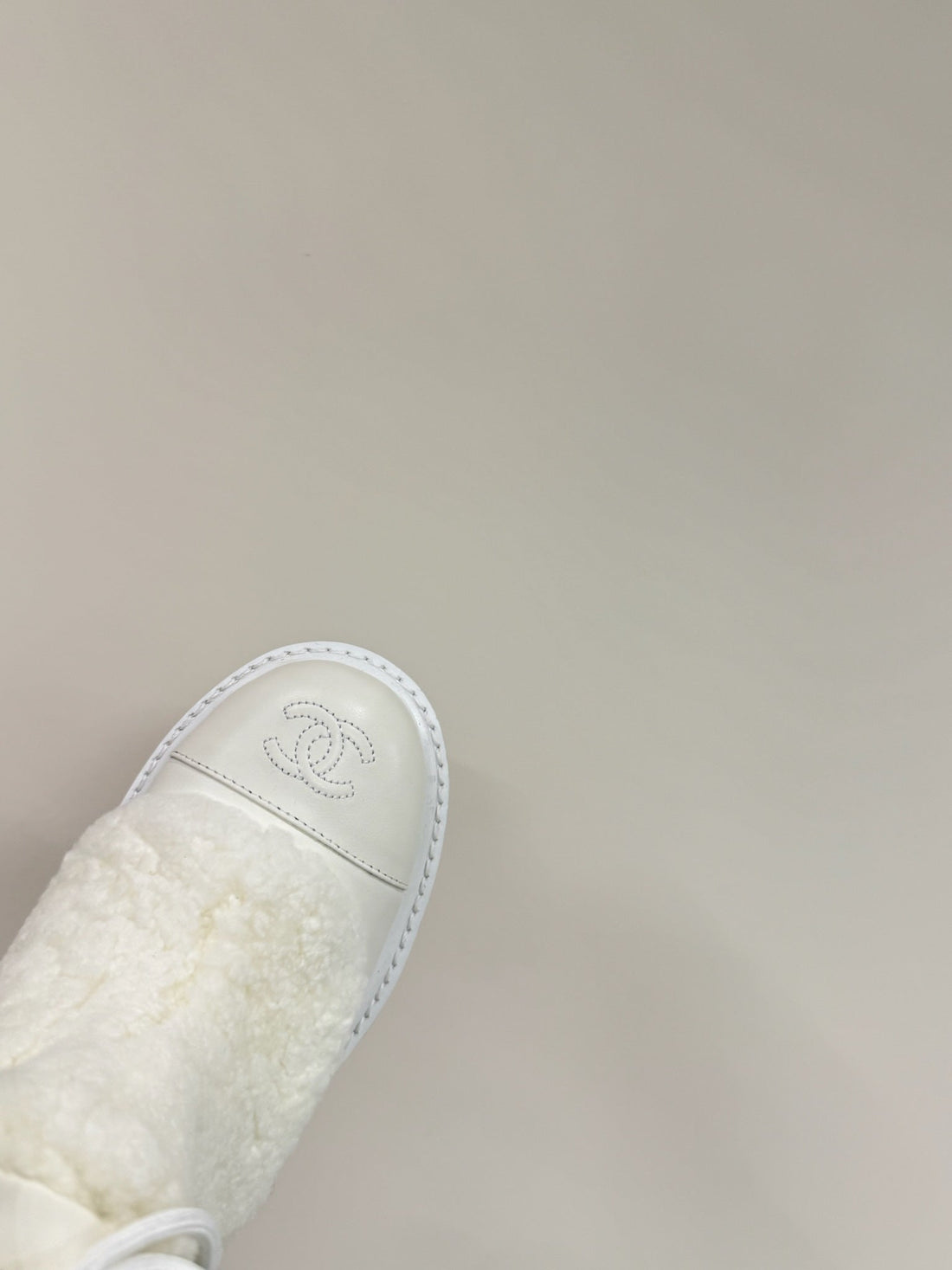 CC 25SS Martin Snow Boots White Cowhide & Lambswool 417824