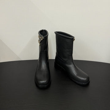 CC 25S Short Flat Chain Knight Boots Black Leather 417841