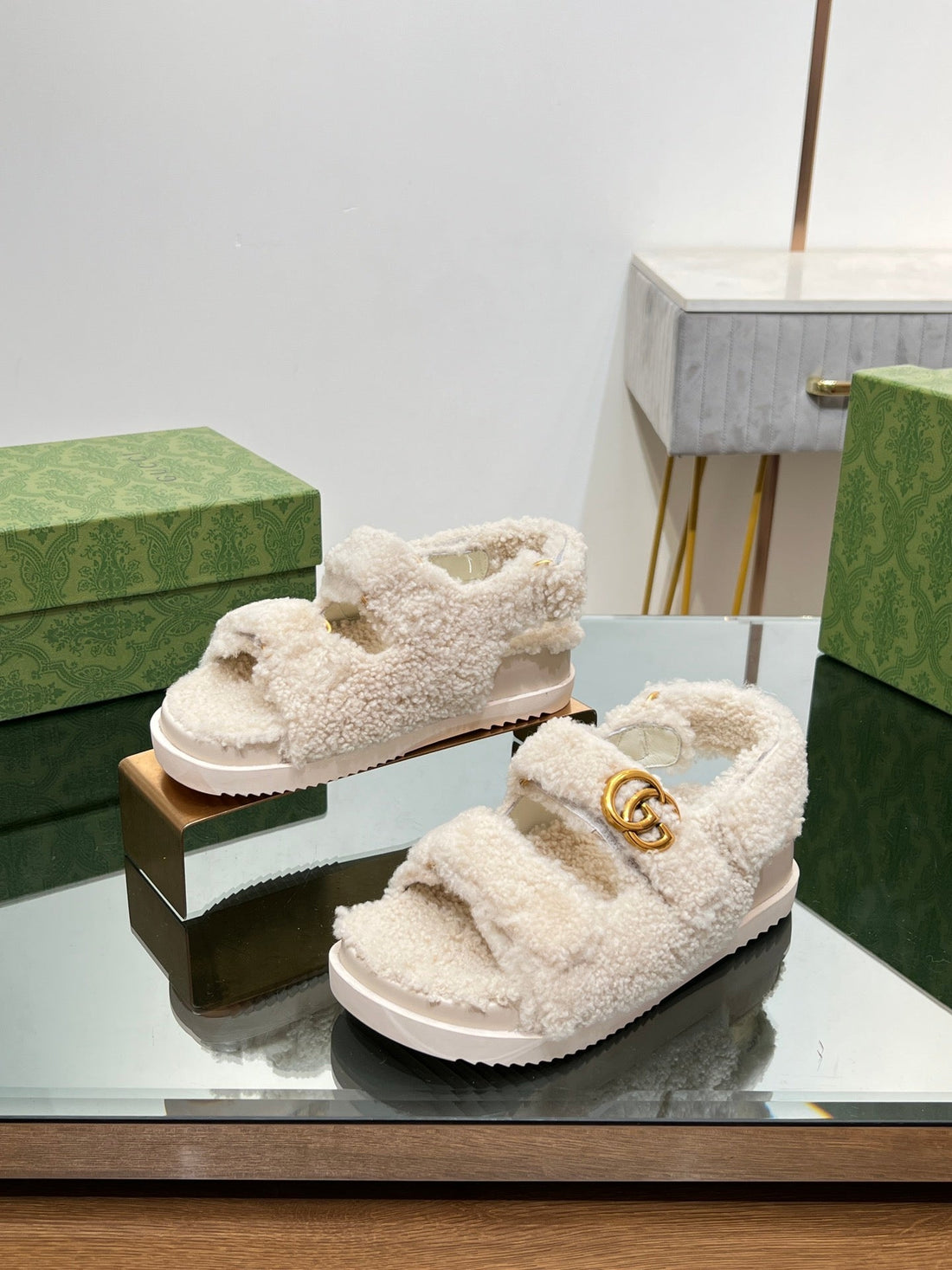 Dad Sandals In White Fleece